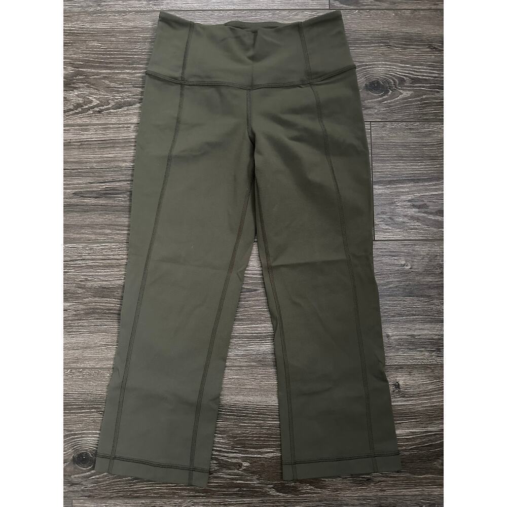 Lululemon Gather And Crow Crop Size 4 Green